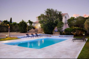 VILLA Pauline